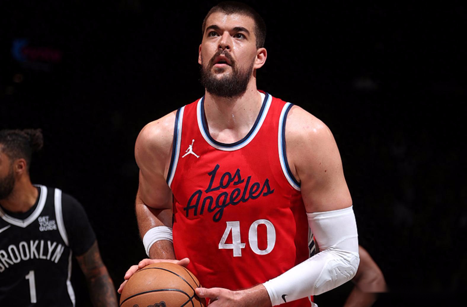 完胜！伦纳德31+6+4，哈登10中6，祖巴茨创纪录，快船成功升级