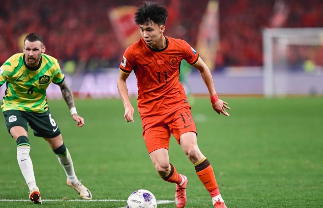 记者：王钰栋等人的表现说明年轻球员能踢好中超，关键得敢用