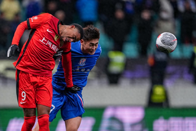 海港不设防！18分钟连丢2球，颜骏凌暴怒，名记盛赞邵佳一