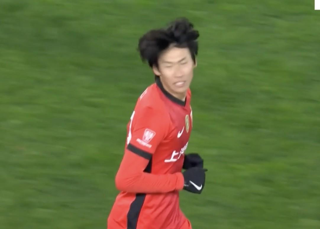 热议李新翔表现：收获宝藏小将比3分重要，主导球队绝境求生